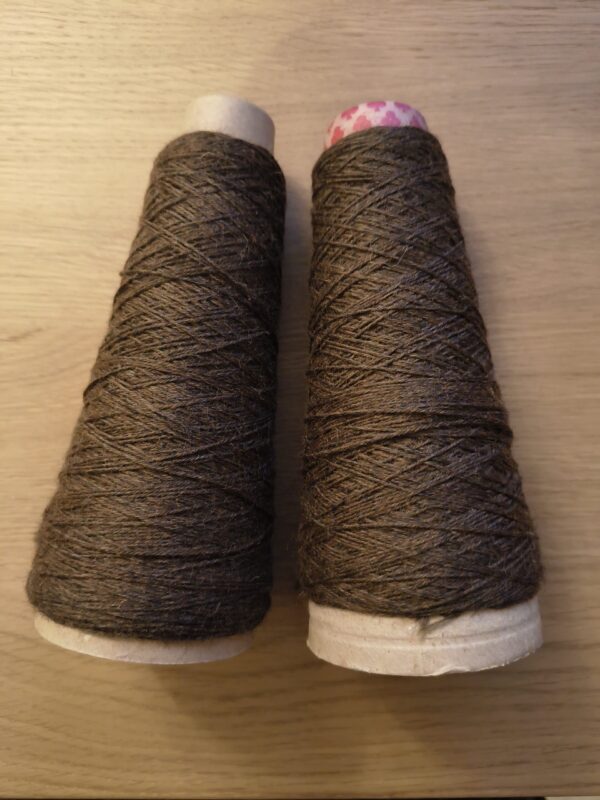 Cone ends of Jagger Spun Superwash Wool 14/4 NeK - Nutmeg