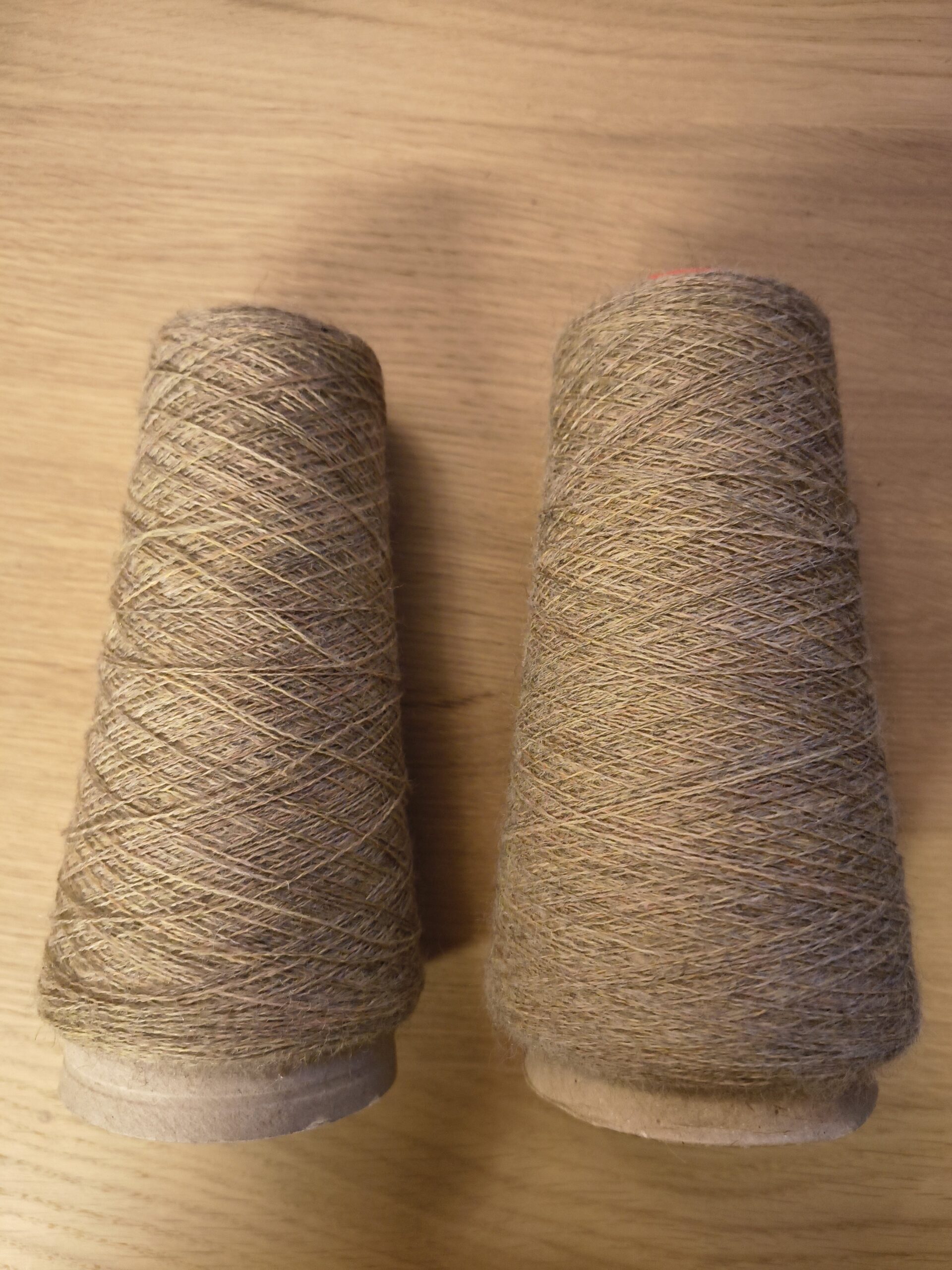 Cone ends of Jagger Spun Heather Wool 20/2 Nm - Sagebrush (180g) - Image 1